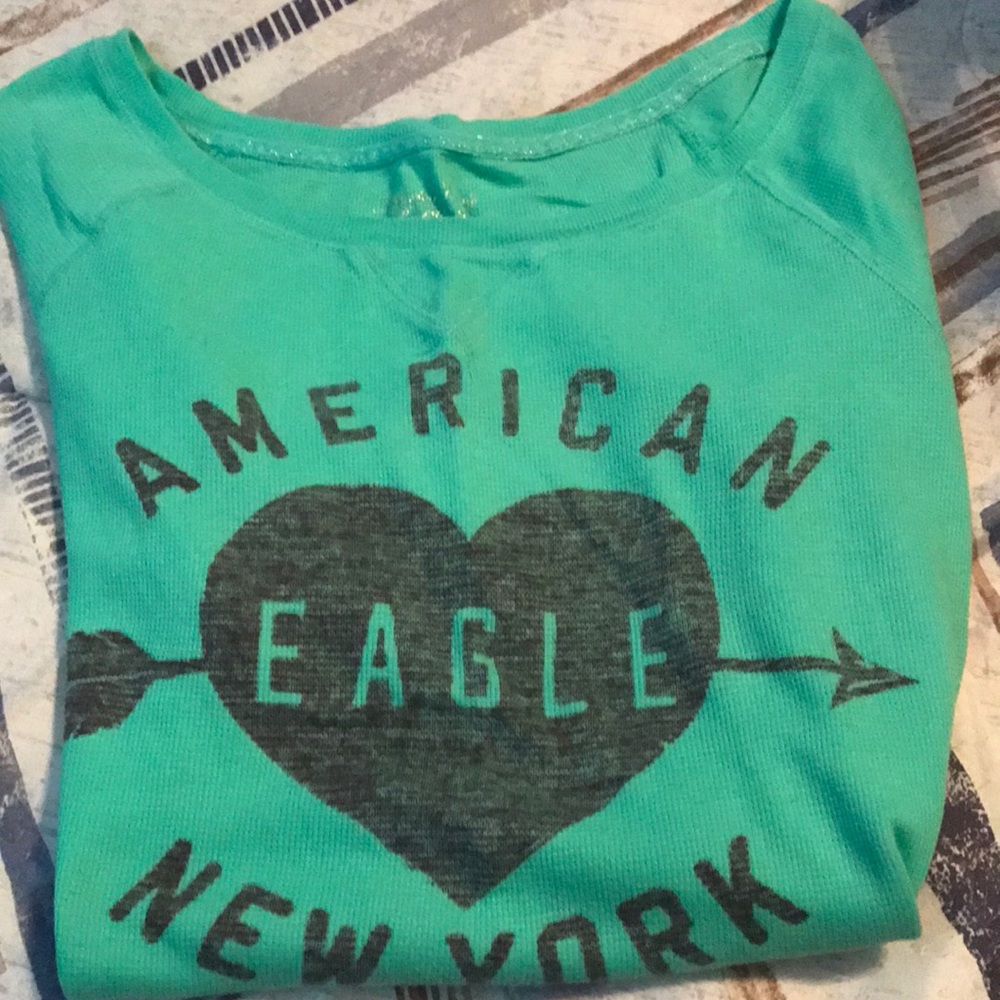 American eagle xl women’s long sleeve shirt.